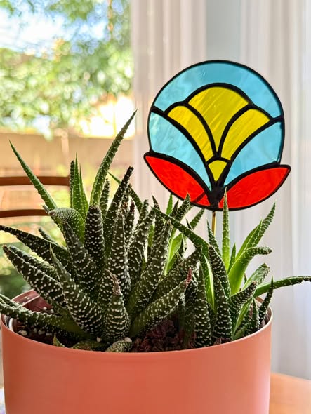 Deco Flower Plant Stake